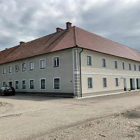 Gaestezimmer Am Bauernhof Behamberg