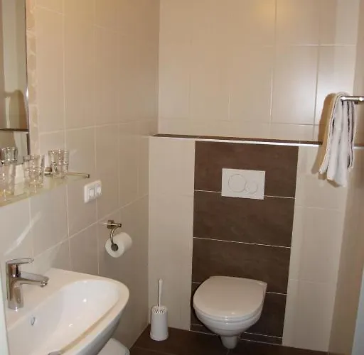 Pensión Merkinger 3*